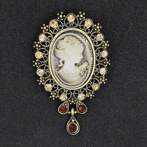 Vintage Style Victorian Lady Cameo Brooch Gold Tone Rhinestone Teardrop Tan